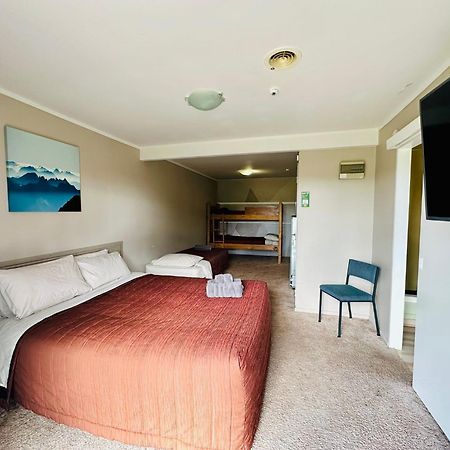 Erua The Crossing Lodge & Backpackers מראה חיצוני תמונה