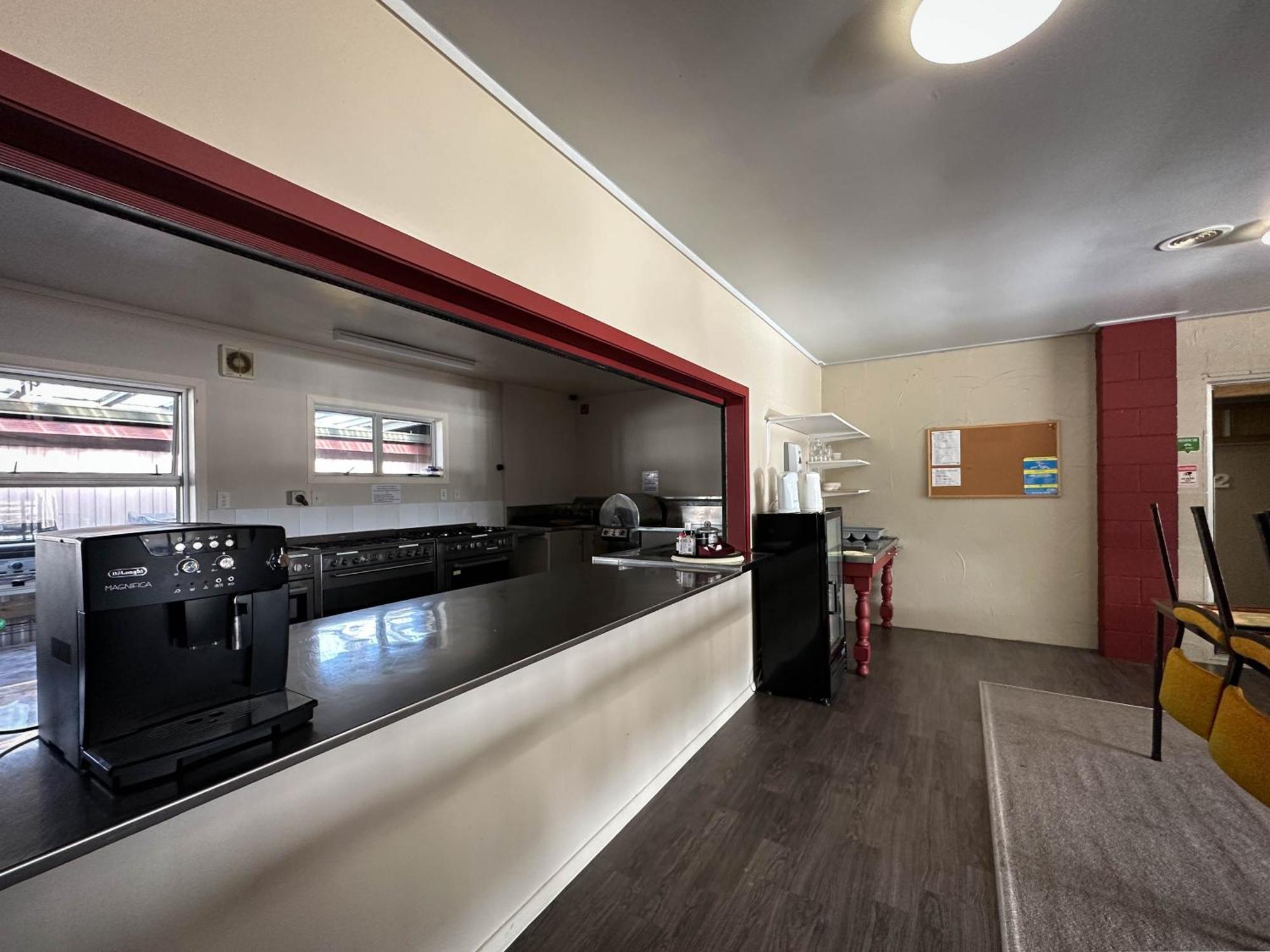 Erua The Crossing Lodge & Backpackers מראה חיצוני תמונה