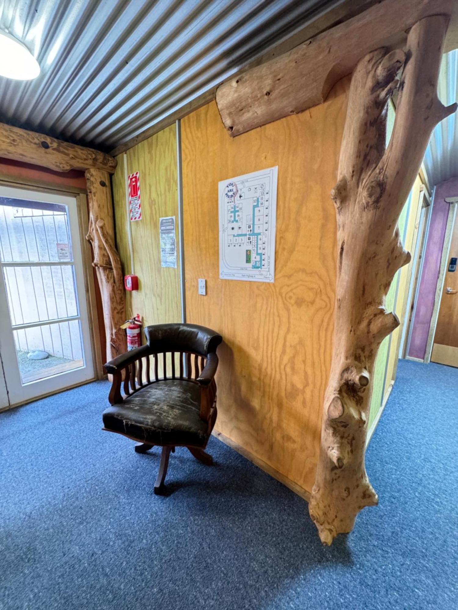 Erua The Crossing Lodge & Backpackers מראה חיצוני תמונה