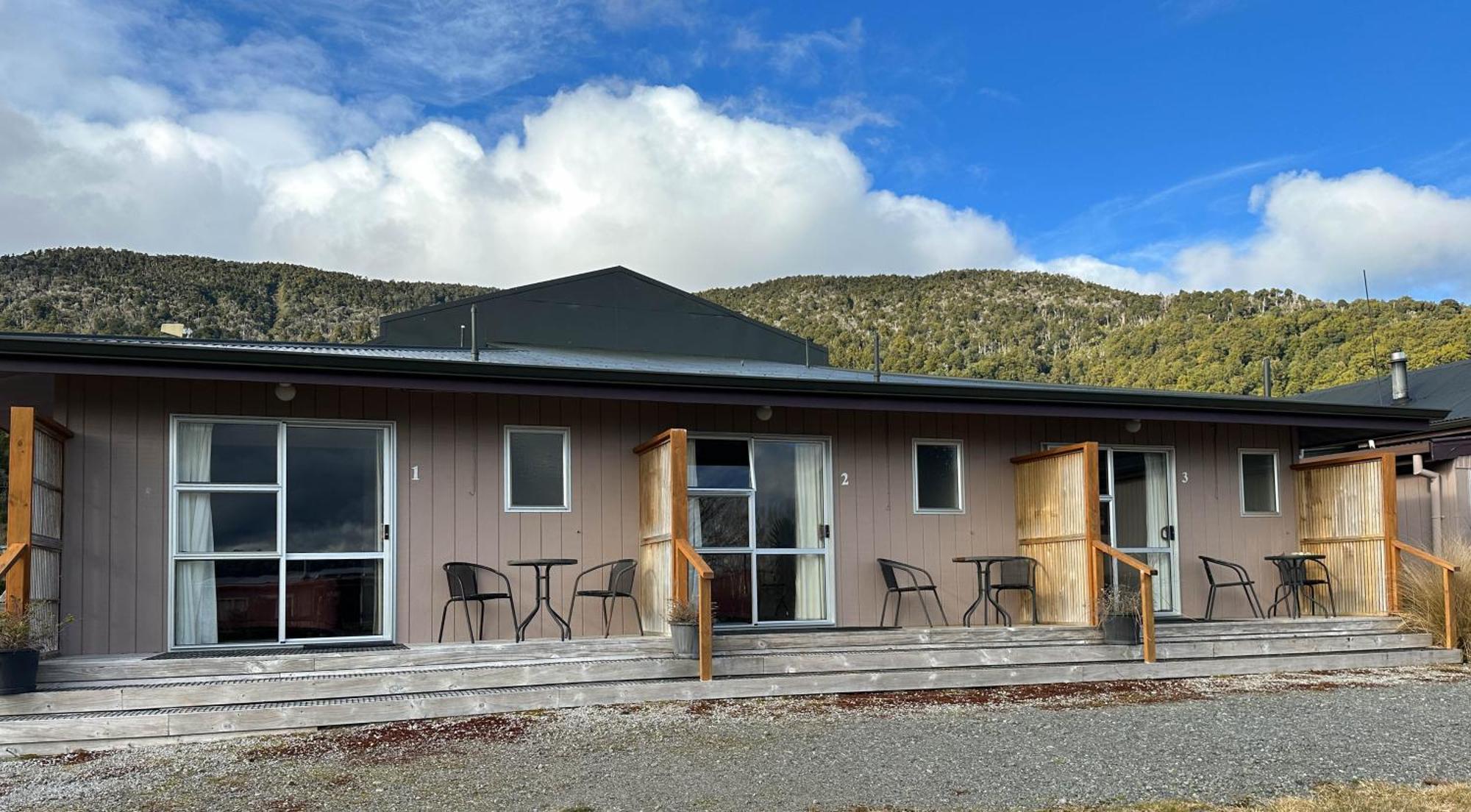 Erua The Crossing Lodge & Backpackers מראה חיצוני תמונה