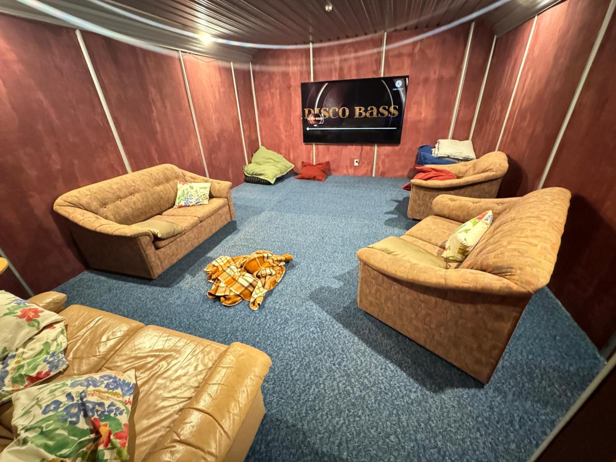 Erua The Crossing Lodge & Backpackers מראה חיצוני תמונה