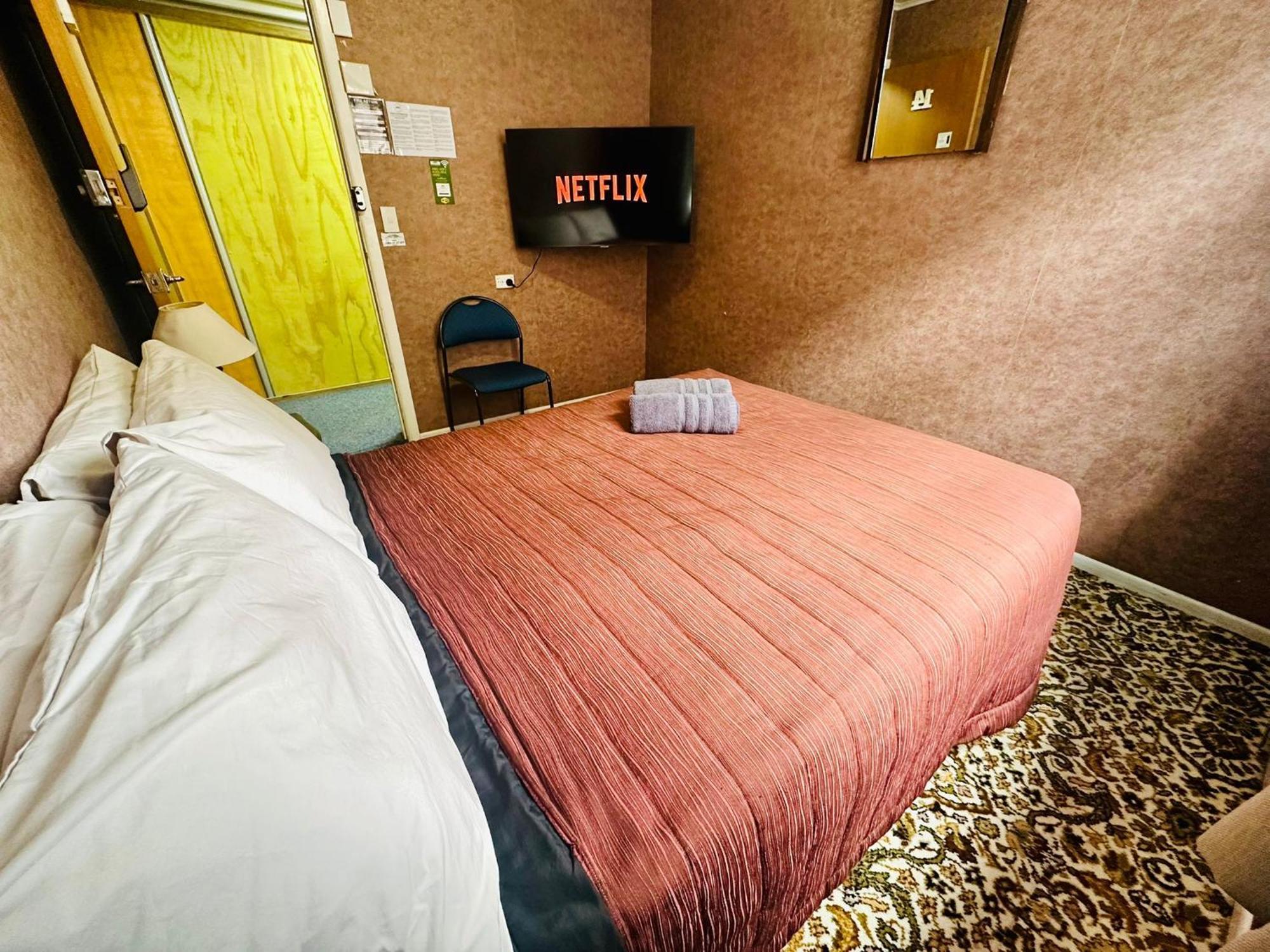 Erua The Crossing Lodge & Backpackers מראה חיצוני תמונה